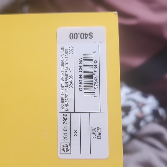 DFV X Target - Picture 3 of 3